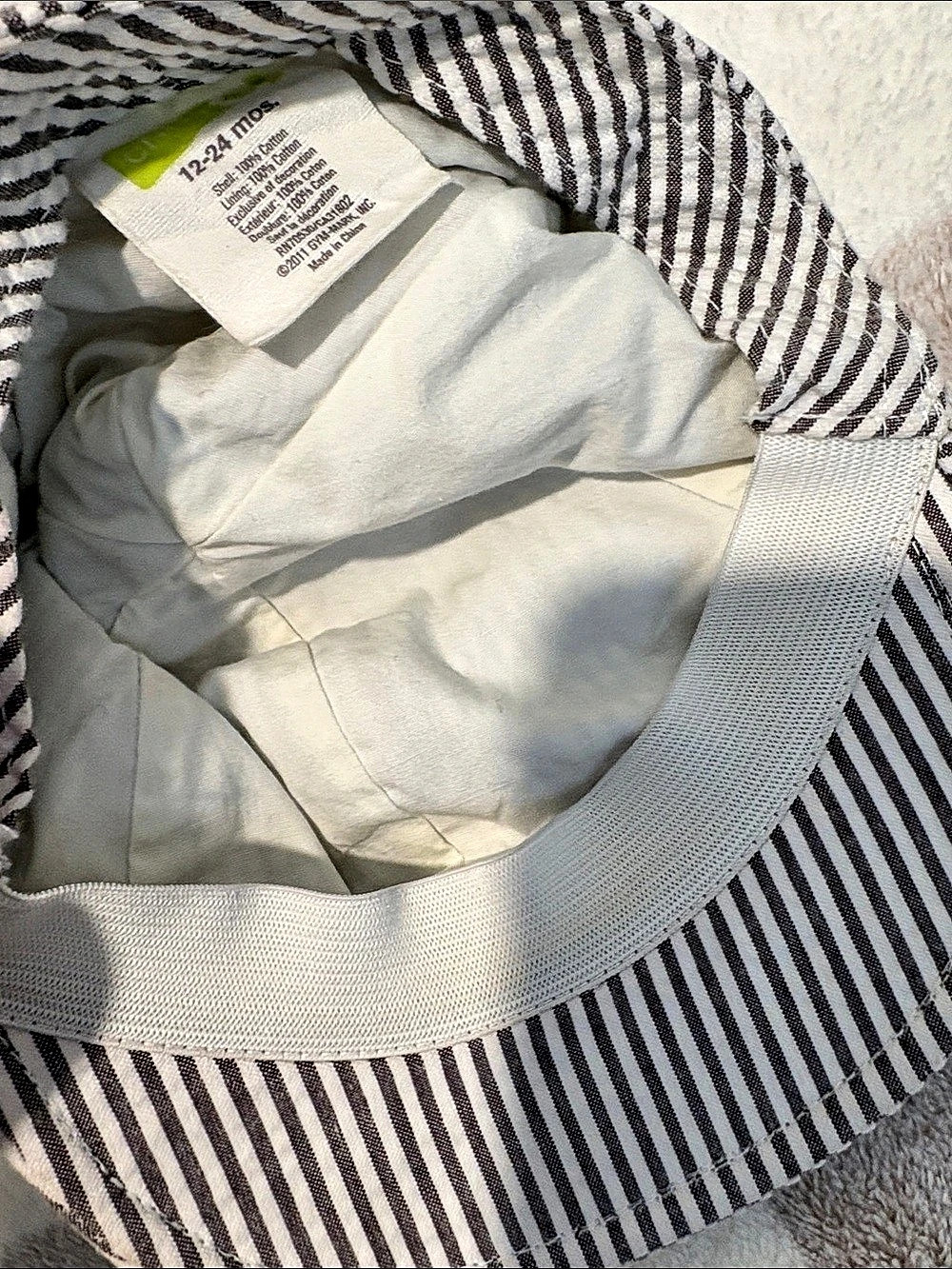 crazy 8 seersucker Striped Set Size 12-24M Like New - Picture 7 of 12